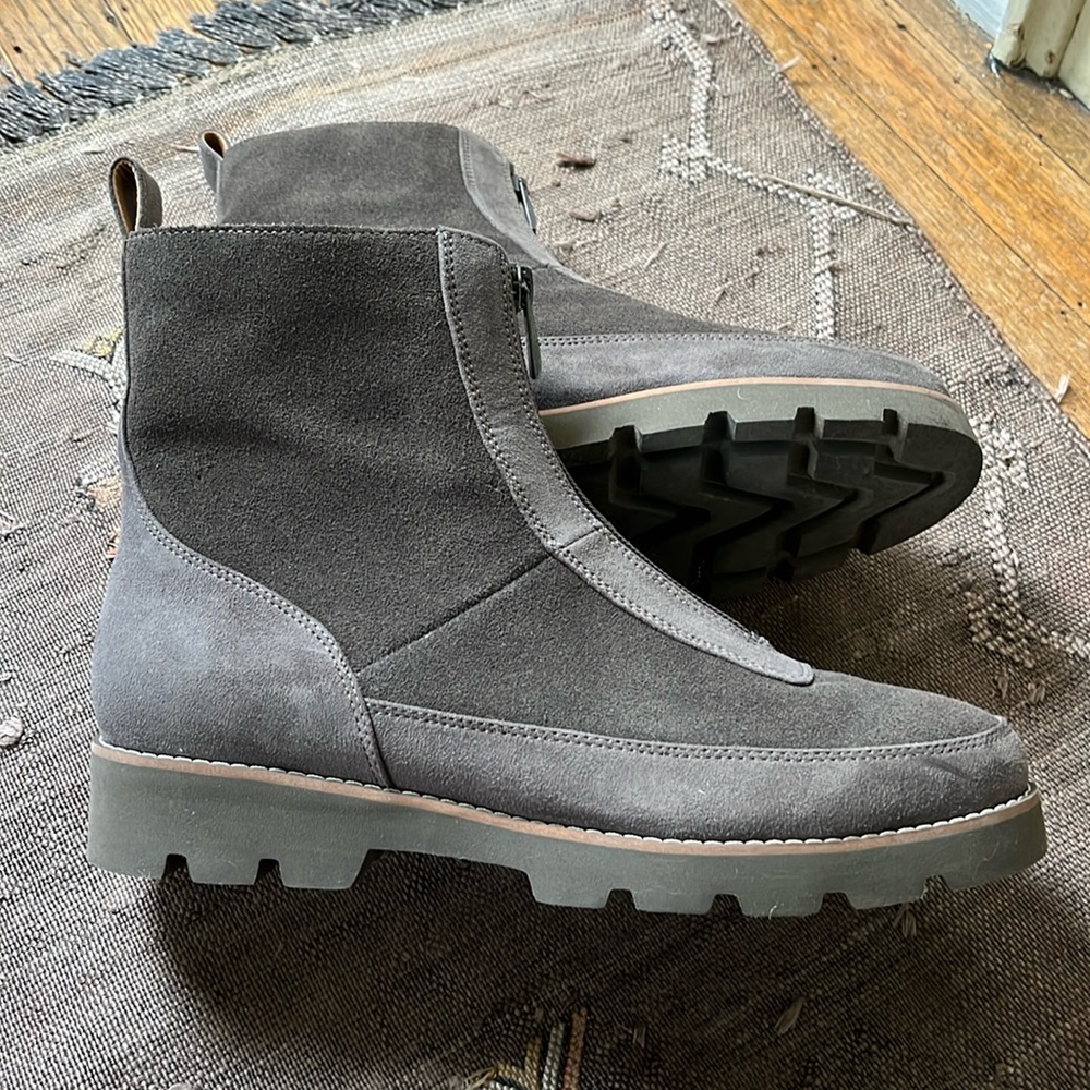 Vionic Gray Suede Ankle Boots